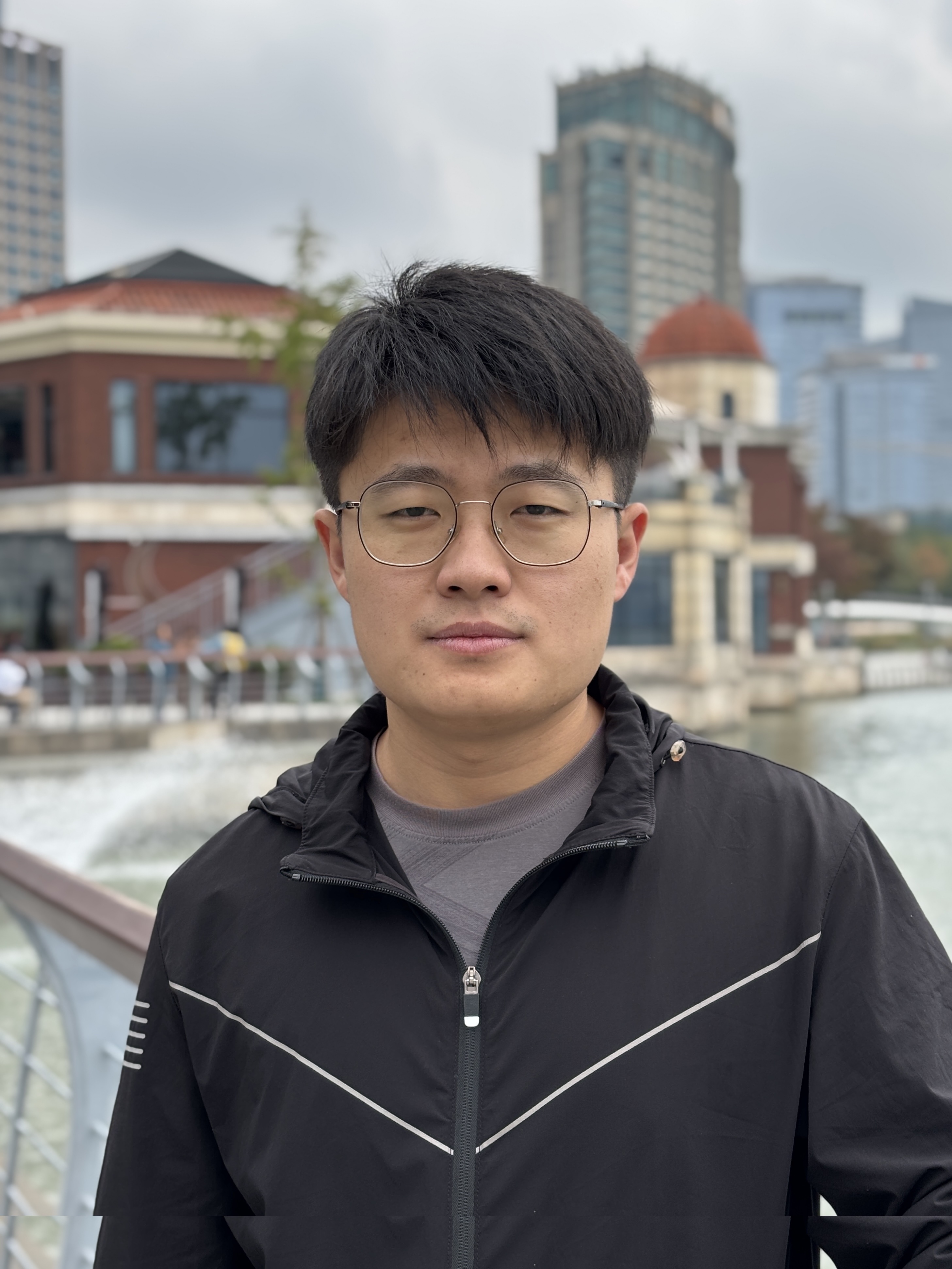 Portrait of Shuo Li